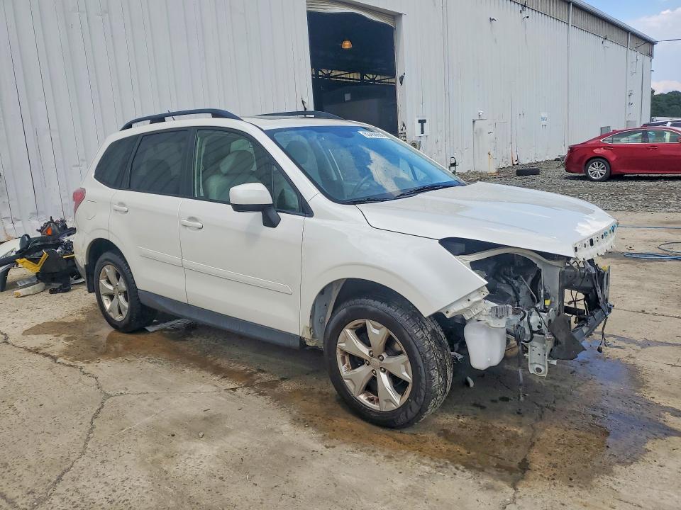 Photo 4 from auction – 2015 SUBARU FORESTER with VIN JF2SJAFC1FH820869