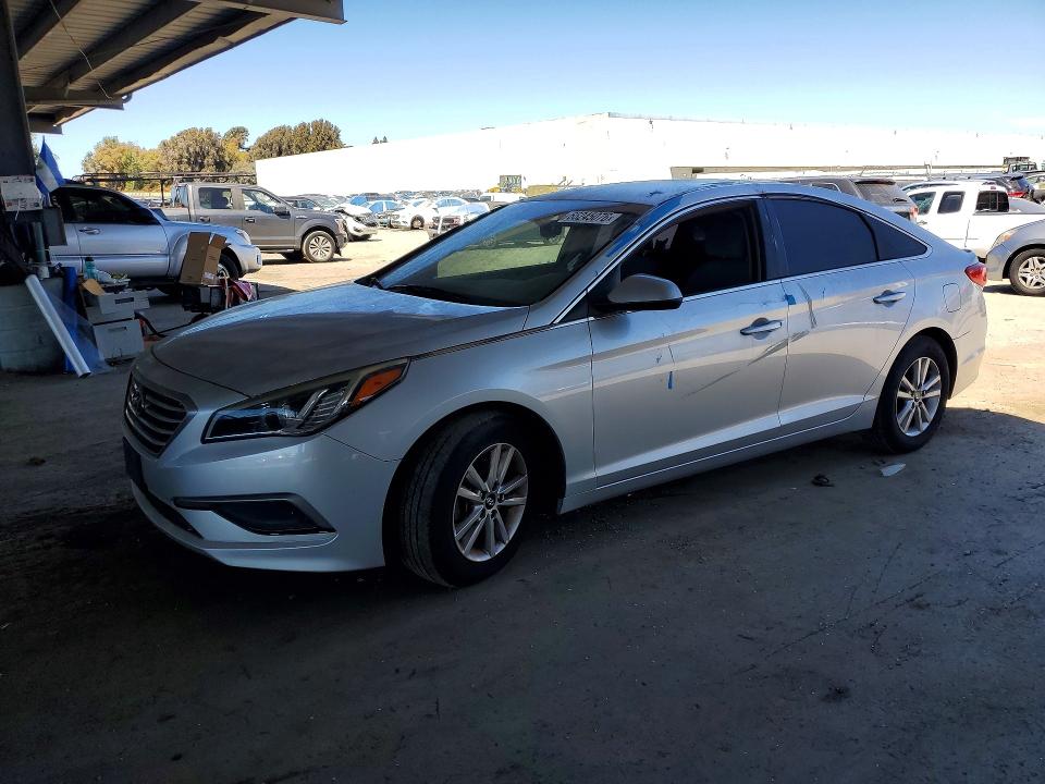HYUNDAI SONATA 2016 with VIN 5NPE24AF5GH360579 - Photo from auction