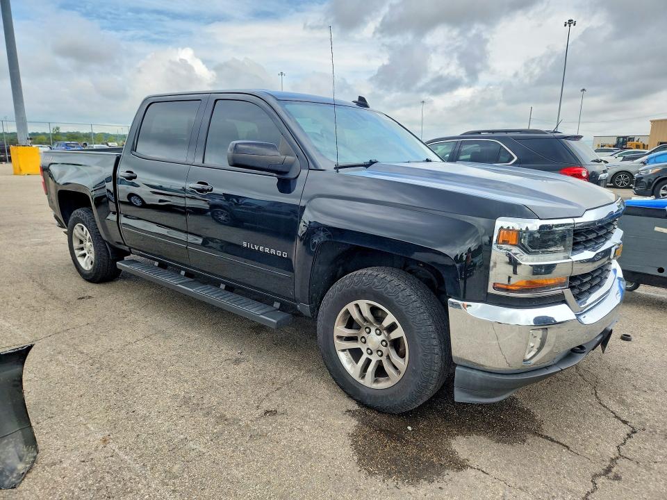 Photo 4 from auction – 2018 CHEVROLET SILVERADO with VIN 3GCUKREC1JG353993