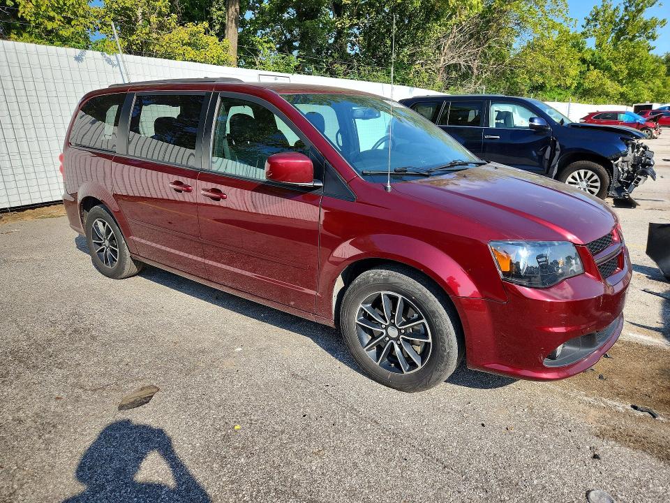 Photo 4 from auction – 2017 DODGE GRAND CARAVAN with VIN 2C4RDGEG4HR681081