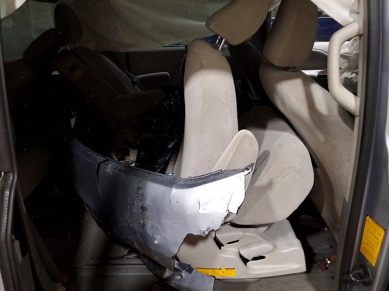 Photo 11 from auction – 2011 TOYOTA SIENNA with VIN 5TDKK3DC5BS086026