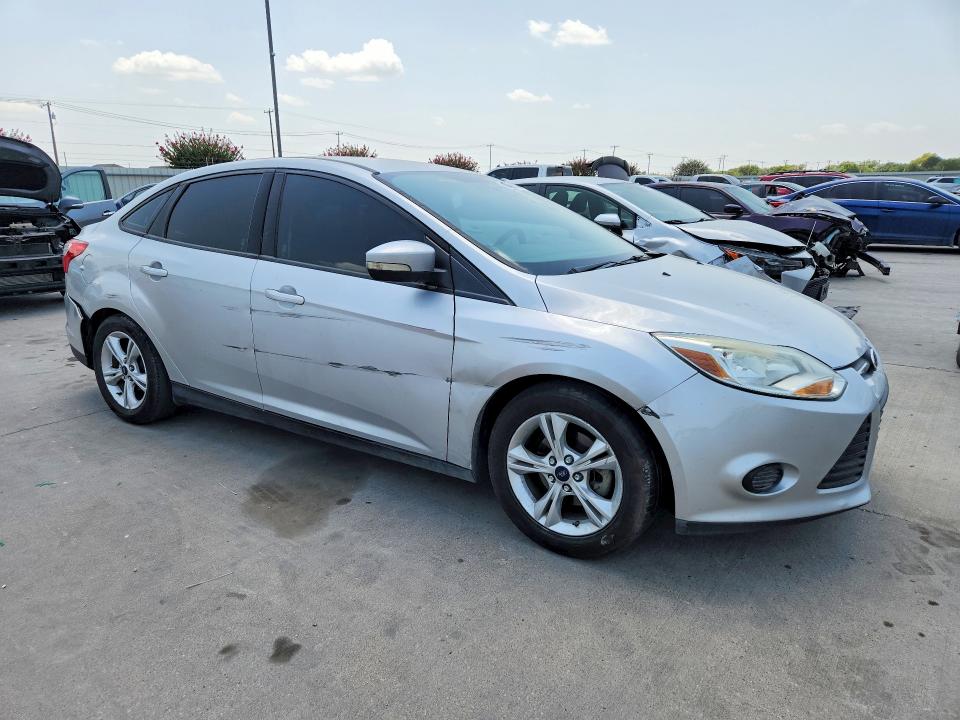 Photo 4 from auction – 2014 FORD FOCUS with VIN 1FADP3F28EL318483