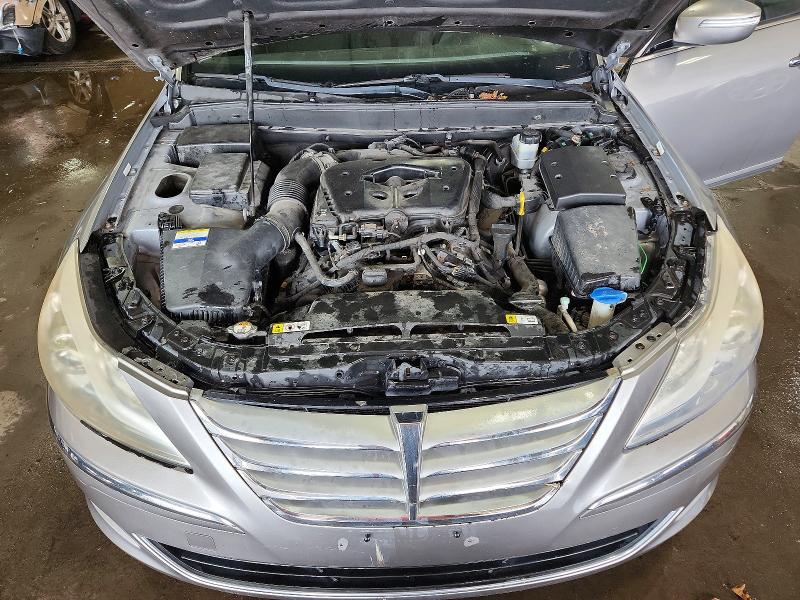 Photo 11 from auction – 2012 HYUNDAI GENESIS with VIN KMHGC4DD5CU187464