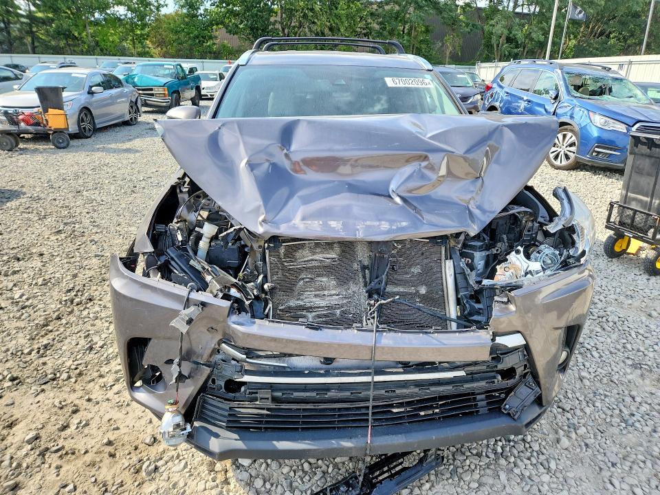 Photo 5 from auction – 2018 TOYOTA HIGHLANDER with VIN 5TDJZRFH6JS554170