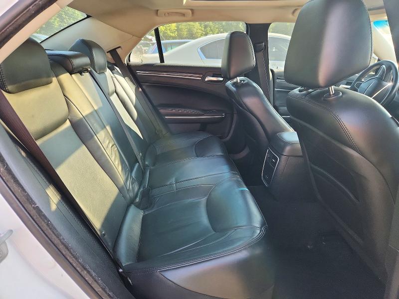 Photo 10 from auction – 2016 CHRYSLER 300 with VIN 2C3CCAAG8GH229655