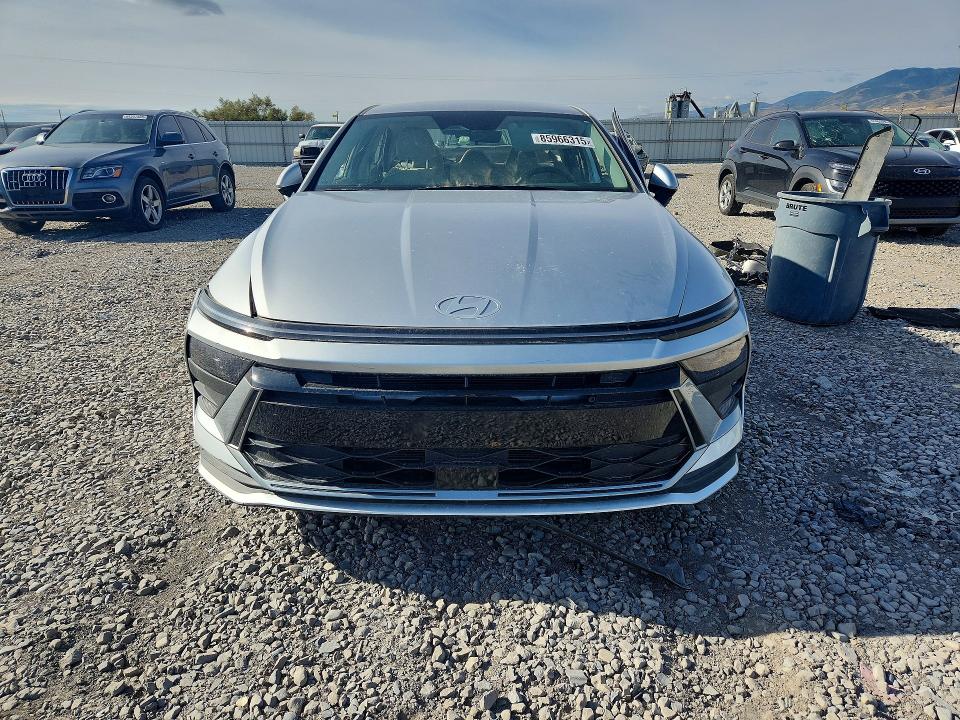 Снимка 5 от търг – 2025 HYUNDAI SONATA с VIN KMHL24JA6SA439010