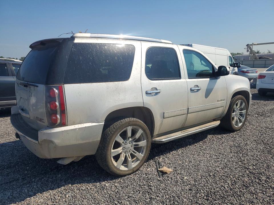Photo 3 from auction – 2010 GMC YUKON with VIN 1GKUKEEF1AR288232