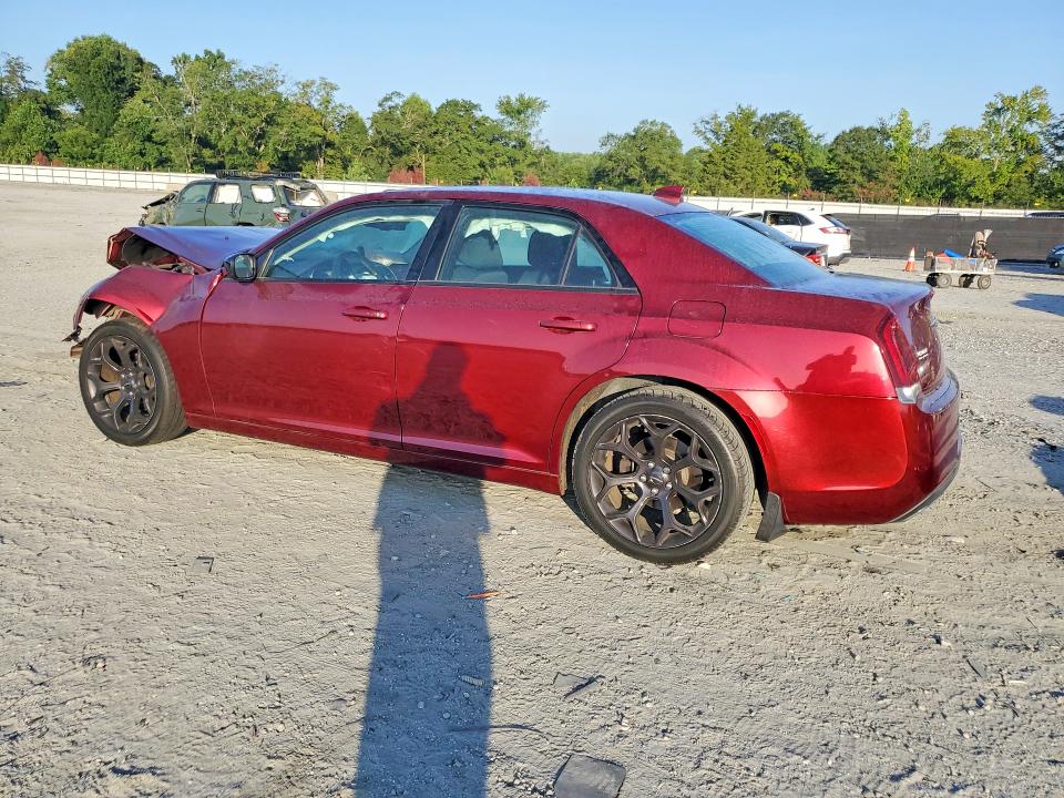 Photo 2 from auction – 2019 CHRYSLER 300 with VIN 2C3CCAAG8KH613556