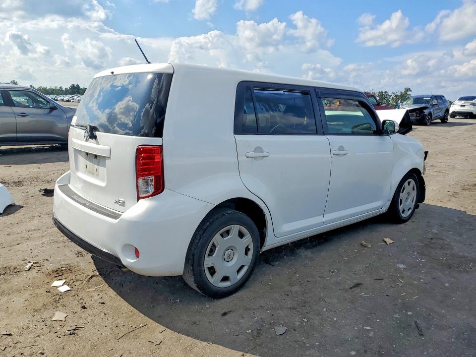 Photo 3 from auction – 2014 SCION XB with VIN JTLZE4FE5EJ061112