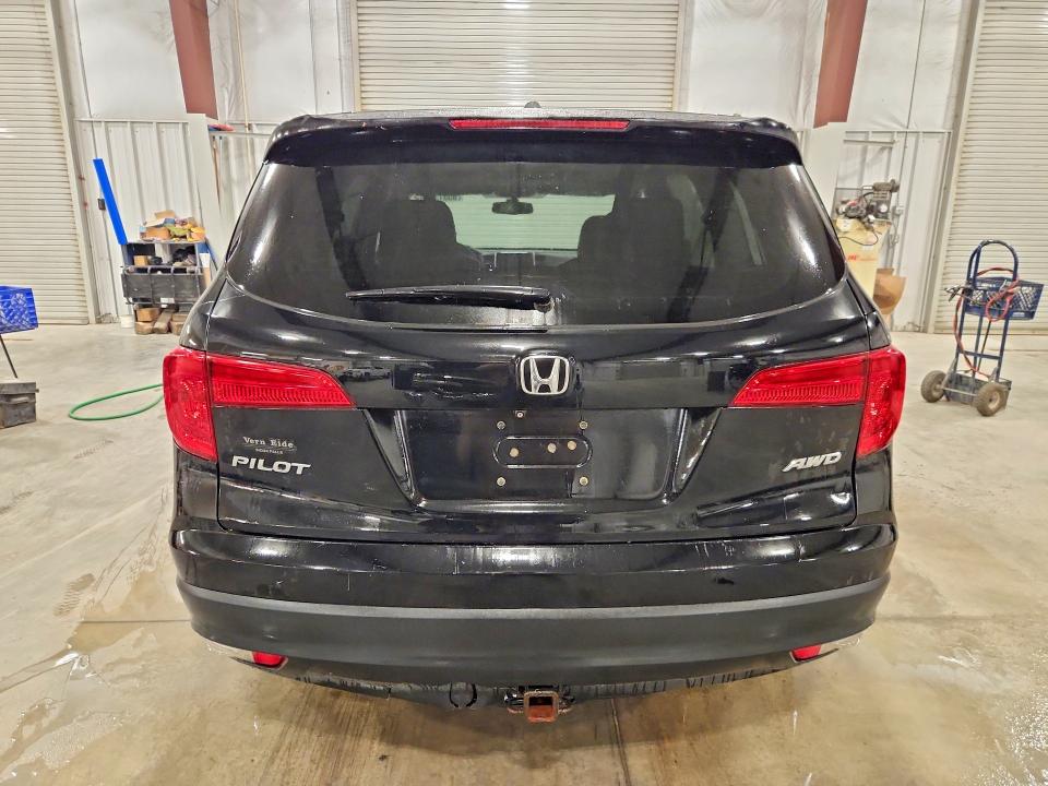 Photo 6 from auction – 2017 HONDA PILOT with VIN 5FNYF6H83HB065274