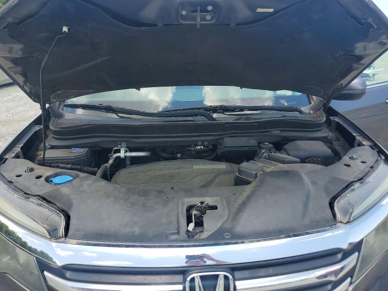 Photo 11 from auction – 2016 HONDA PILOT with VIN 5FNYF5H52GB036914