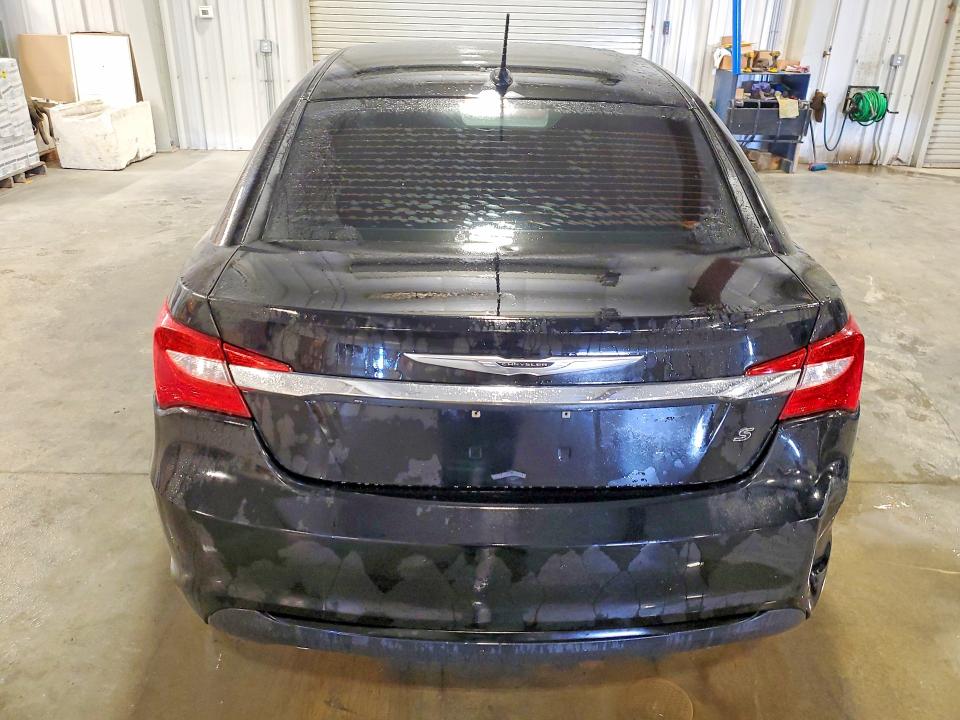 Photo 6 from auction – 2011 CHRYSLER 200 with VIN 1C3BC8FG1BN601236