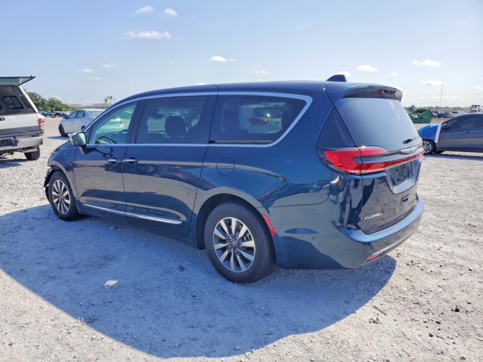 Photo 2 from auction – 2022 CHRYSLER PACIFICA with VIN 2C4RC1S73NR101657