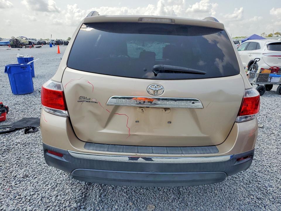 Photo 6 from auction – 2012 TOYOTA HIGHLANDER with VIN 5TDZK3EH2CS058047