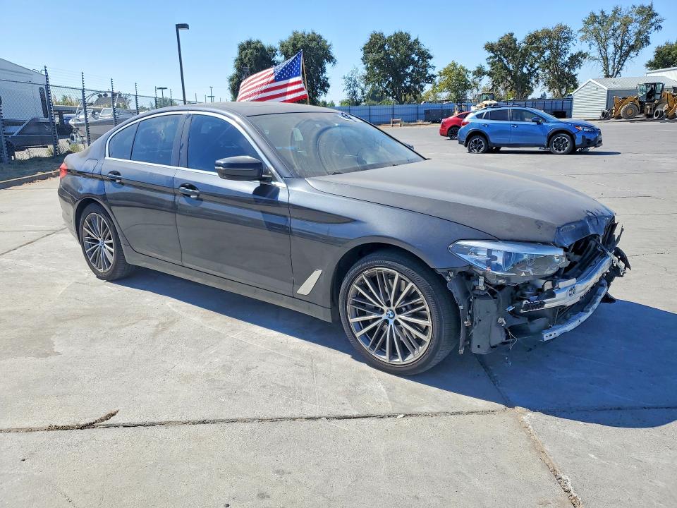 Photo 4 from auction – 2020 BMW 530E with VIN WBAJA9C09LCD26447
