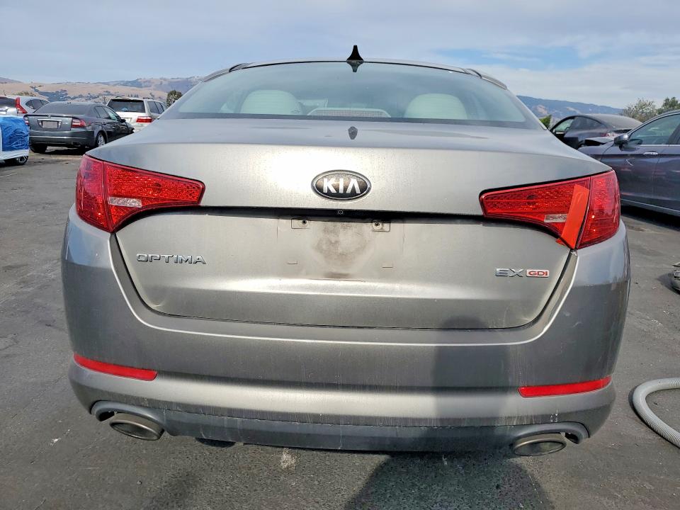Photo 6 from auction – 2013 KIA OPTIMA with VIN 5XXGN4A79DG092720