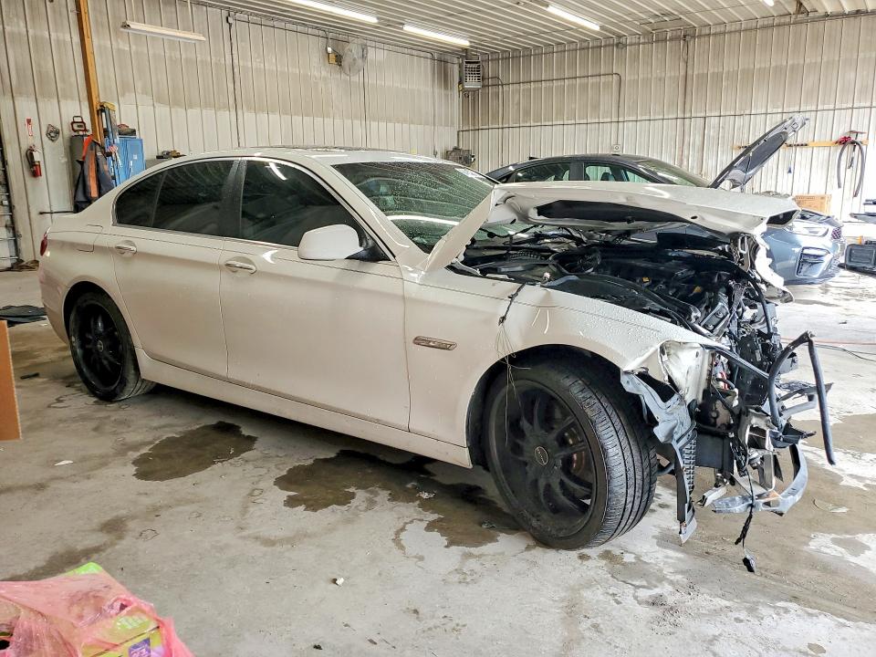 صورة رقم 4 من المزاد - 2011 BMW 535 مع VIN WBAFU7C56BC778820
