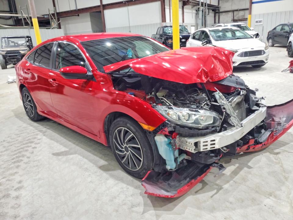 Photo 4 from auction – 2018 HONDA CIVIC with VIN 2HGFC2F52JH580284