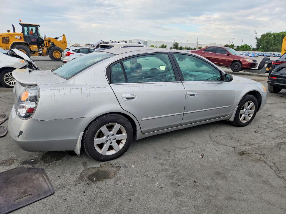 Photo 3 from auction – 2004 NISSAN ALTIMA with VIN 1N4AL11D04C145357