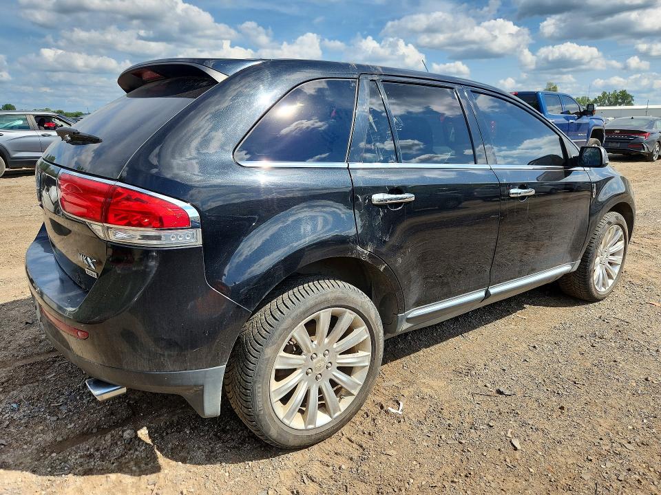 Photo 3 from auction – 2013 LINCOLN MKX with VIN 2LMDJ8JK8DBL10642