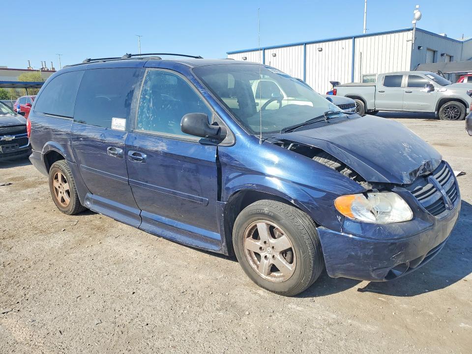 Photo 4 from auction – 2006 DODGE GRAND CARAVAN with VIN 2D4GP44L26R678708