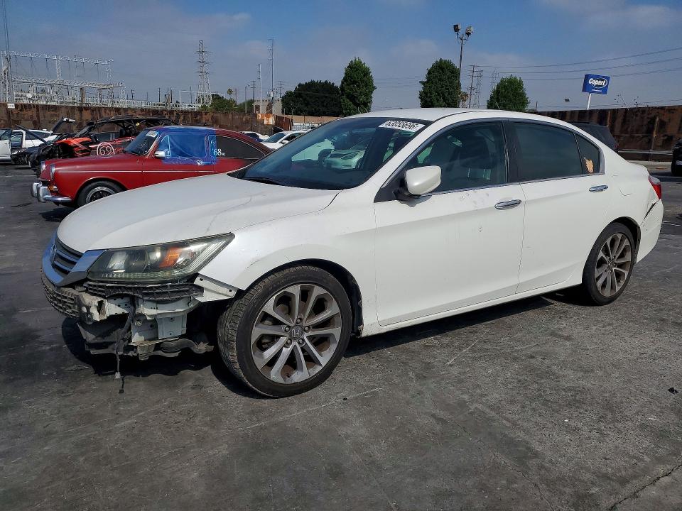 HONDA ACCORD 2015 with VIN 1HGCR2F54FA137657 - Photo from auction