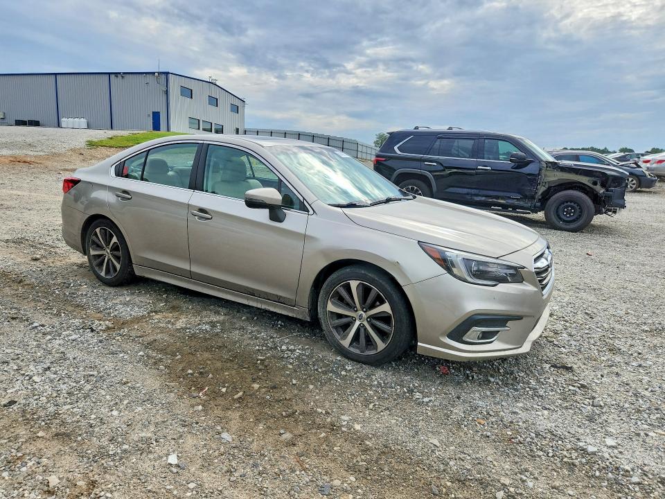 Photo 4 from auction – 2018 SUBARU LEGACY with VIN 4S3BNAN6XJ3028871