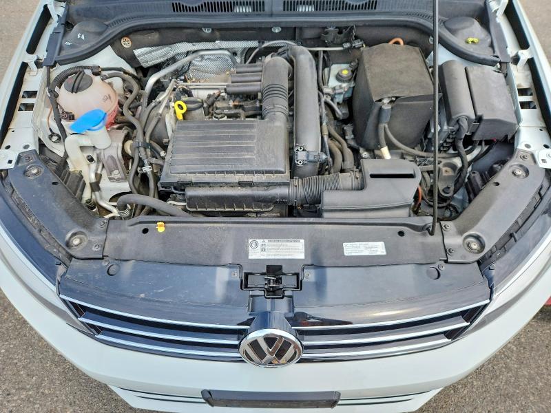 Photo 11 from auction – 2017 VOLKSWAGEN JETTA with VIN 3VW2B7AJ9HM337095