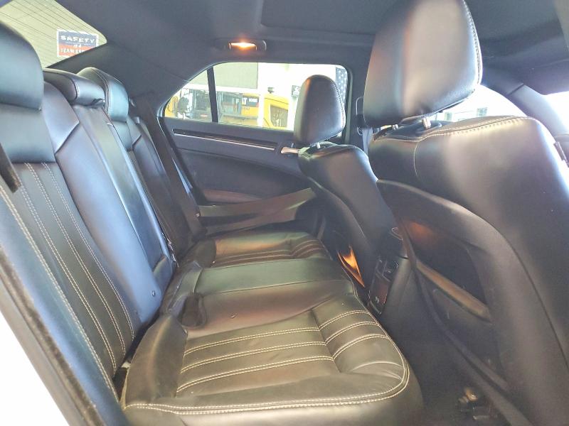 Photo 10 from auction – 2018 CHRYSLER 300 with VIN 2C3CCABG9JH240038