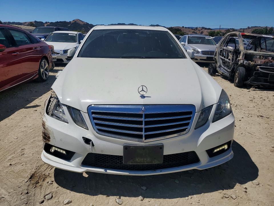 Photo 5 from auction – 2011 MERCEDES-BENZ E with VIN WDDHF5GB8BA504465