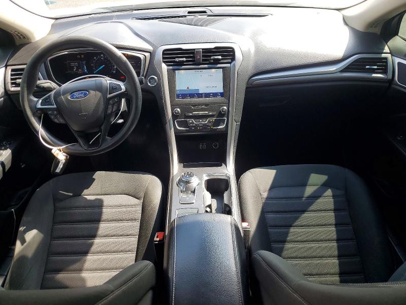 Photo 8 from auction – 2020 FORD FUSION with VIN 3FA6P0LU5LR258674