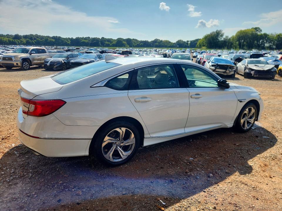 Photo 3 from auction – 2018 HONDA ACCORD with VIN 1HGCV2F58JA011239