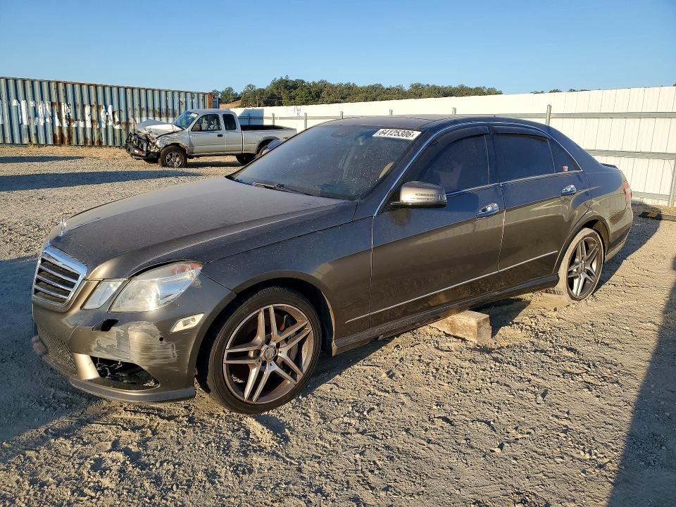 MERCEDES-BENZ E 2013 مع رقم تعريف المركبة WDDHF9BB9DA692091 - صورة من المزاد