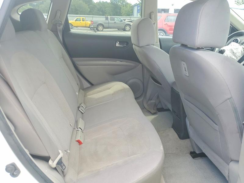 Photo 11 from auction – 2015 NISSAN ROGUE SELECT with VIN JN8AS5MT3FW656087