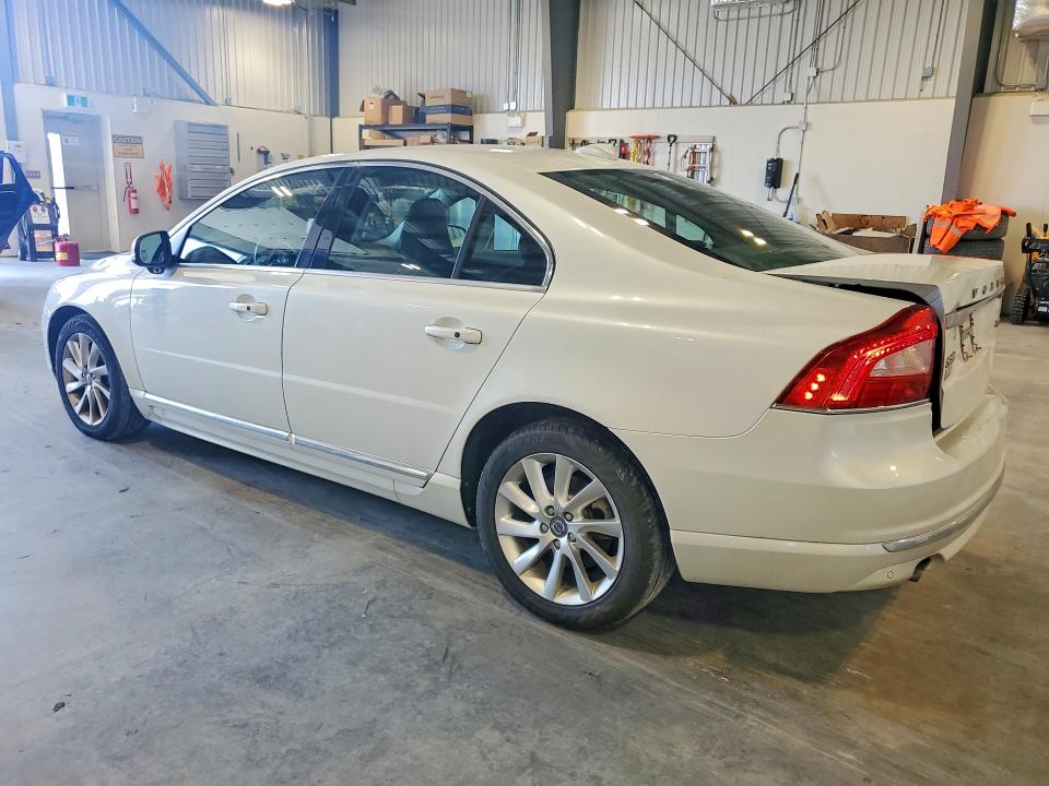 Photo 2 from auction – 2015 VOLVO S80 with VIN YV140MAC0F1183544