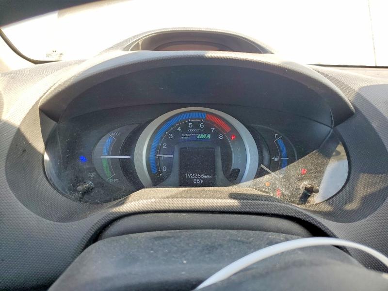 Photo 9 from auction – 2011 HONDA INSIGHT with VIN JHMZE2H74BS002720