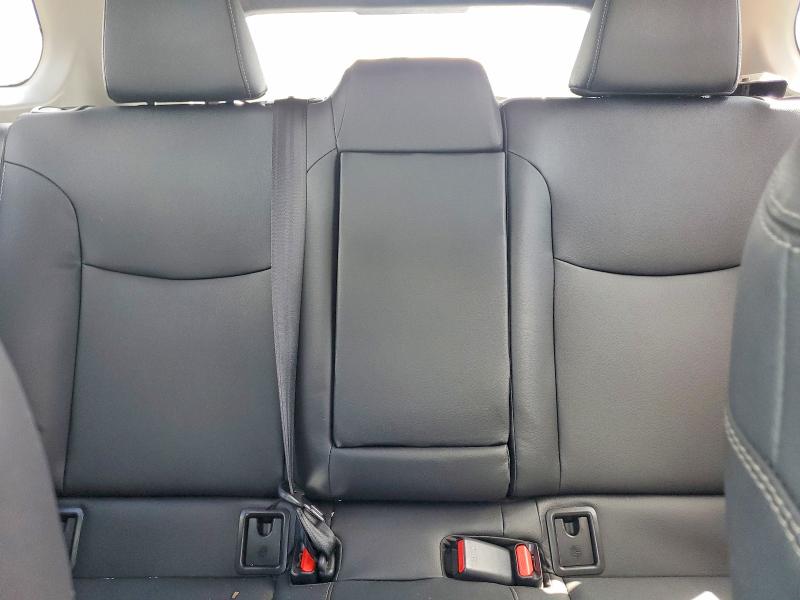 Снимка 10 от търг – 2026 TOYOTA COROLLA CROSS с VIN 7MUDAABG3TV165885