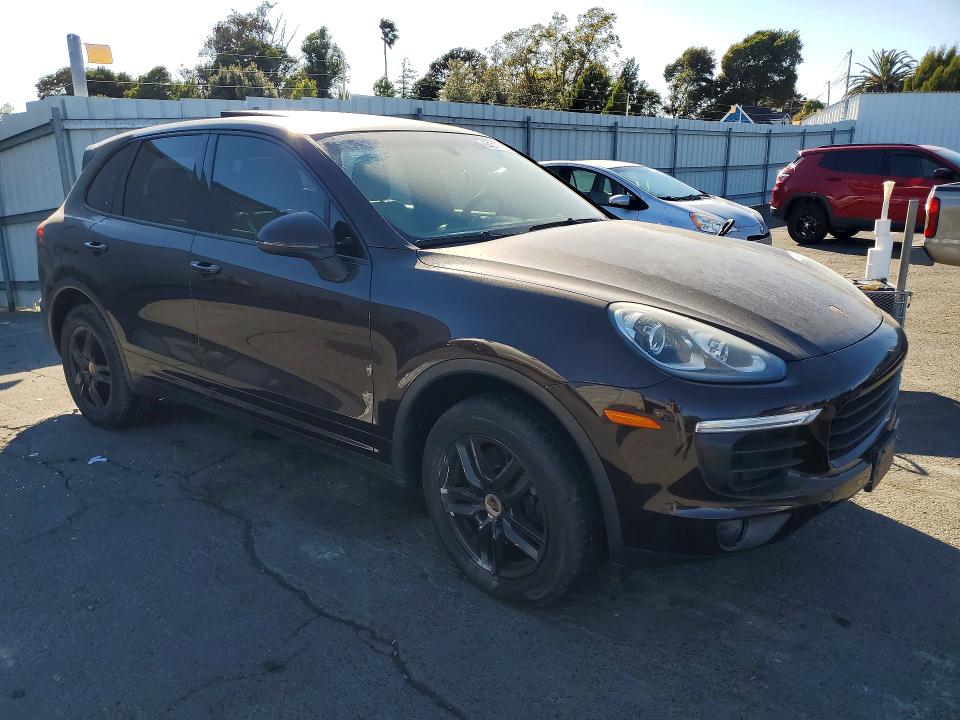 Снимка 4 от търг – 2016 PORSCHE CAYENNE с VIN WP1AA2A28GLA04172
