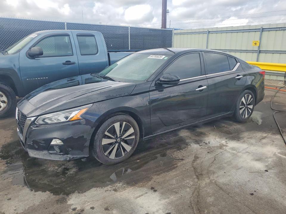 NISSAN ALTIMA 2019 z numerem VIN 1N4BL4EV4KC223578 - Zdjęcie z aukcji