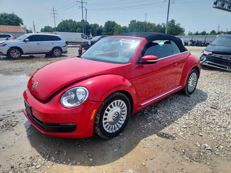 VOLKSWAGEN BEETLE 2015 with VIN 3VW517ATXFM800828 - Photo from auction