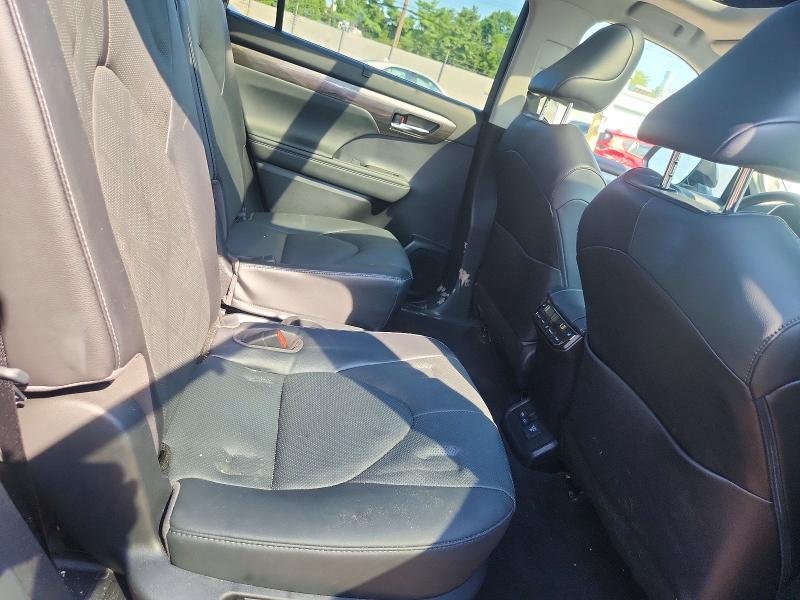 صورة رقم 11 من المزاد - 2022 TOYOTA HIGHLANDER مع VIN 5TDEBRCH8NS082585
