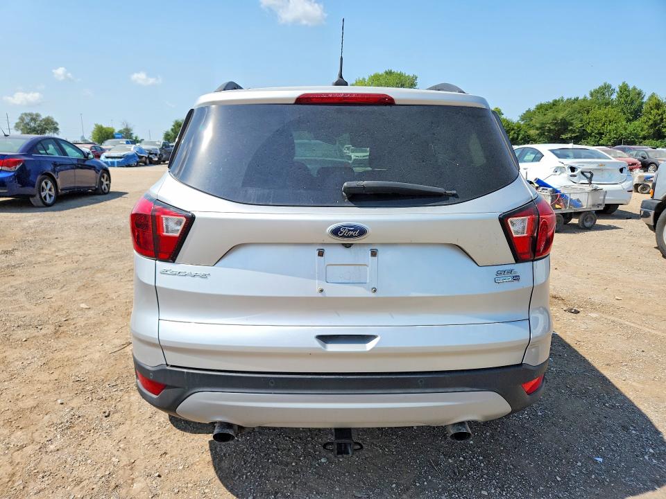 Photo 6 from auction – 2019 FORD ESCAPE with VIN 1FMCU9HDXKUA56693