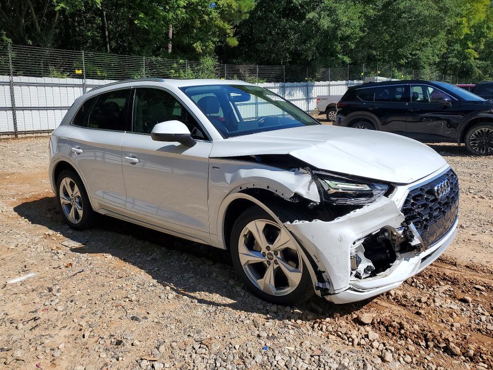 Photo 4 from auction – 2023 AUDI Q5 with VIN WA1EAAFYXP2165990