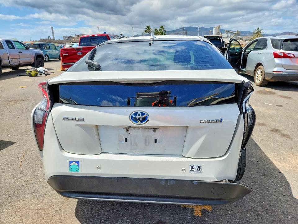 Photo 6 from auction – 2017 TOYOTA PRIUS with VIN JTDKARFU8H3048280