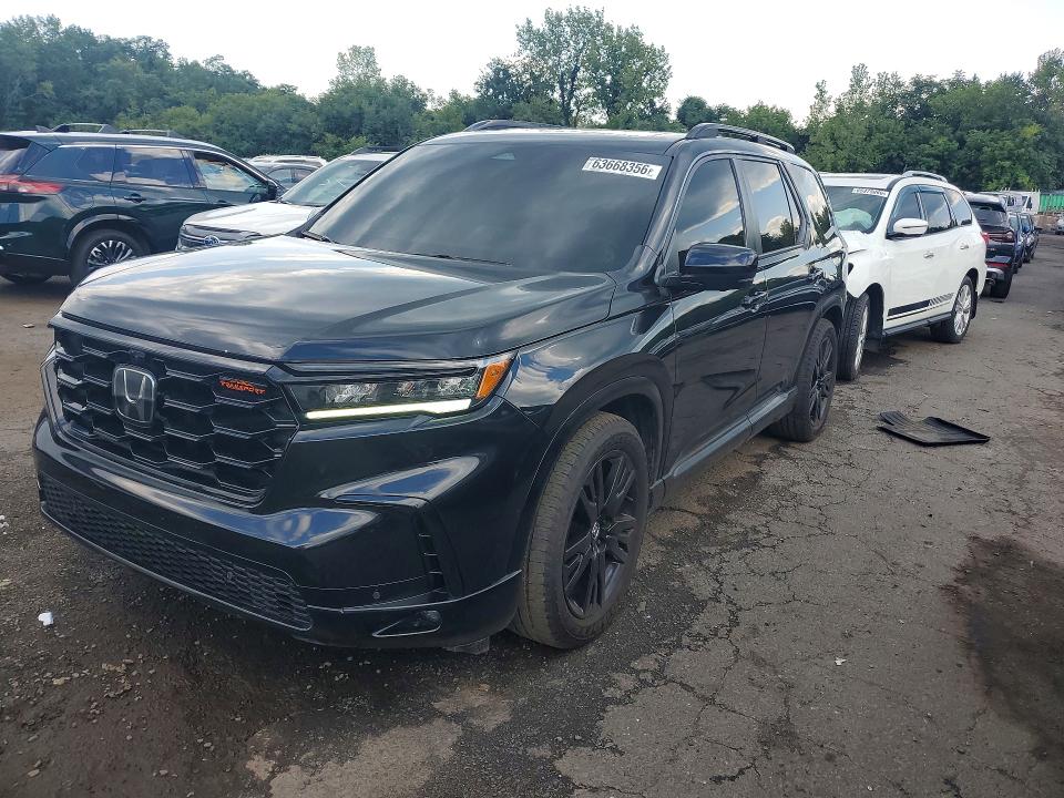 HONDA PILOT 2023 with VIN 5FNYG1H65PB023363 - Photo from auction