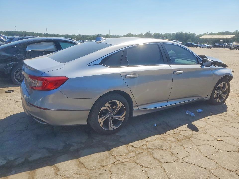 Photo 3 from auction – 2018 HONDA ACCORD with VIN 1HGCV1F59JA260451