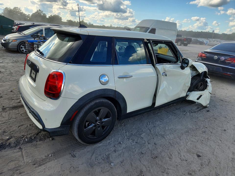 Zdjęcie 3 z aukcji – 2022 MINI COOPER z VIN WMW53DK09N2P68229