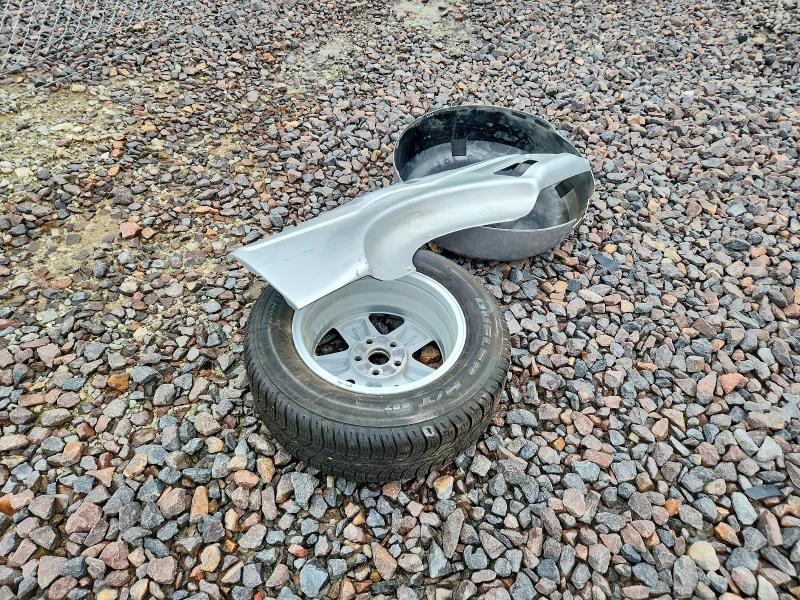 Photo 12 from auction – 2004 TOYOTA RAV4 with VIN JTEHD20V246019954