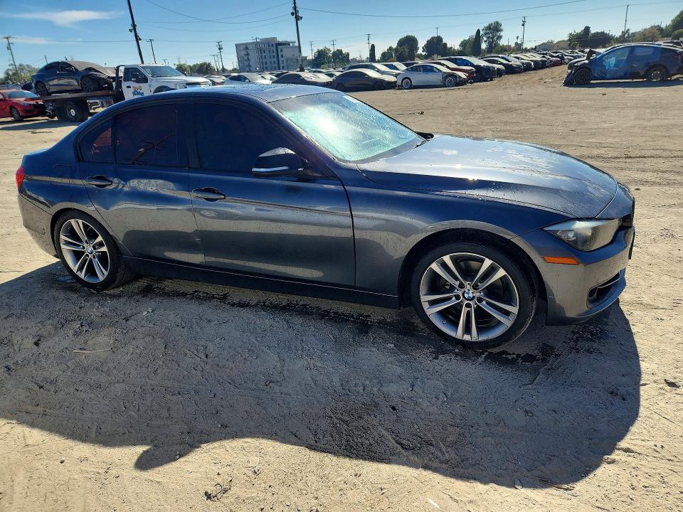 Photo 4 from auction – 2013 BMW 328 with VIN WBA3A5C54DJ462556