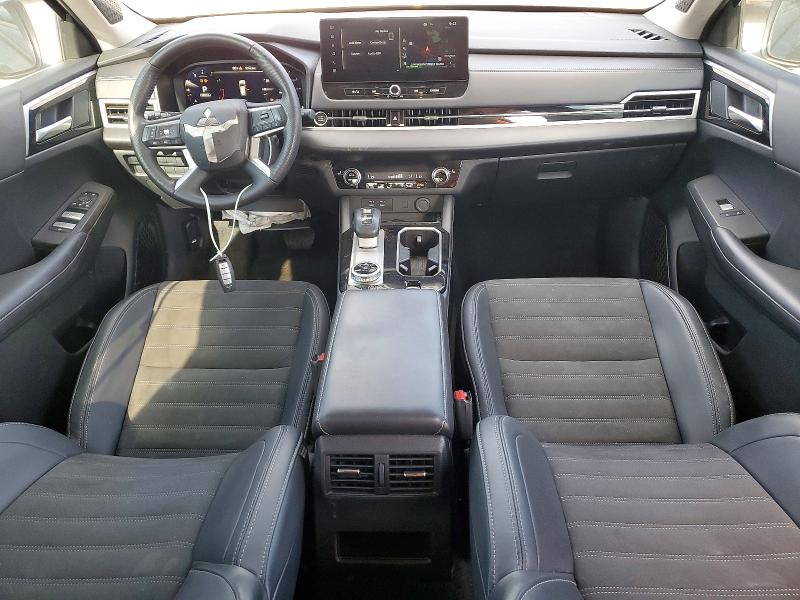 Photo 8 from auction – 2025 MITSUBISHI OUTLANDER with VIN JA4J3VA84SZ020483